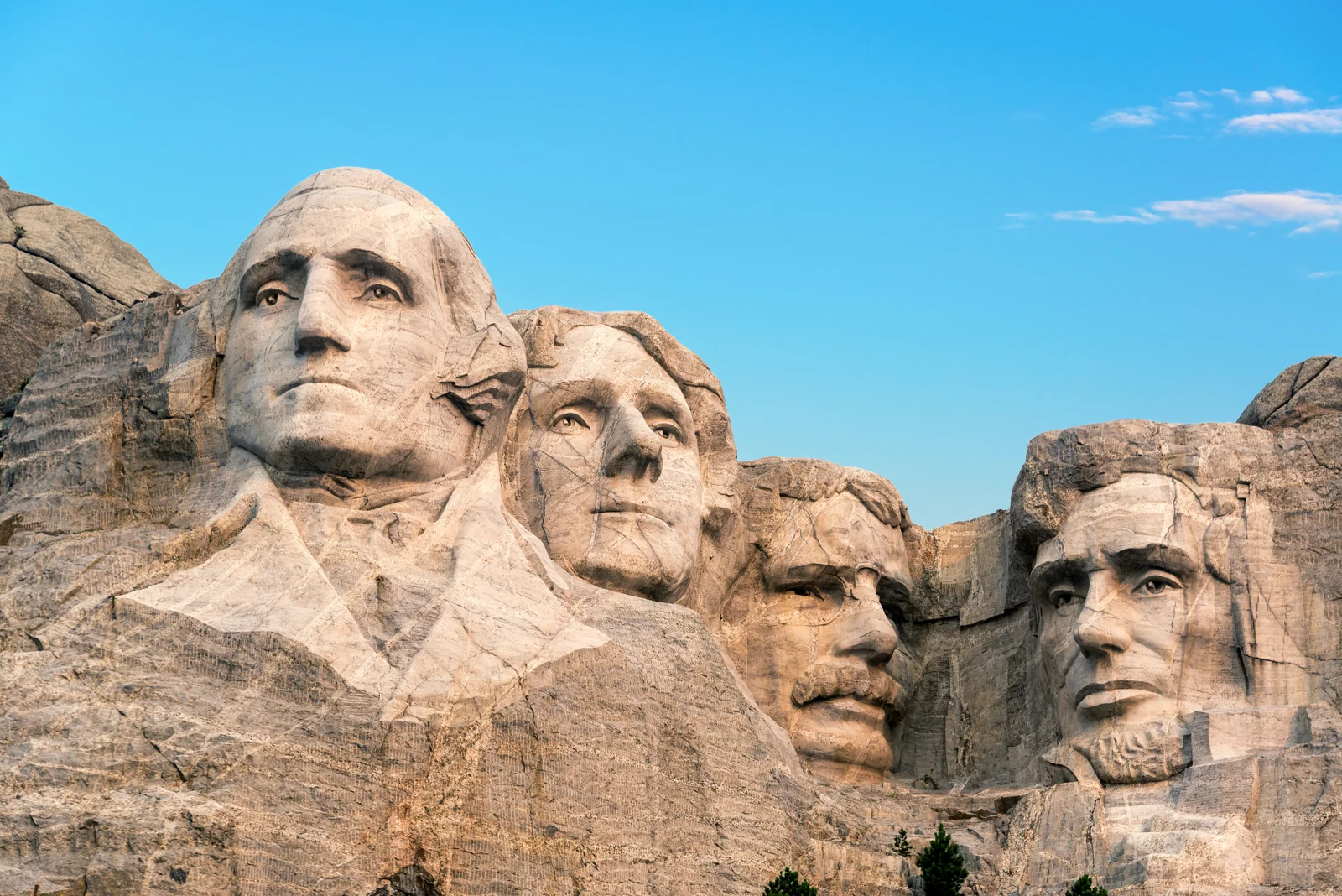 Cận cảnh bốn tổng thống được tạc tại Mount Rushmore