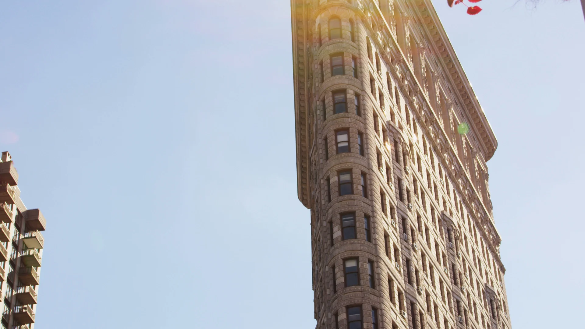 Edifício Flatiron no cruzamento da Broadway com a Quinta Avenida
