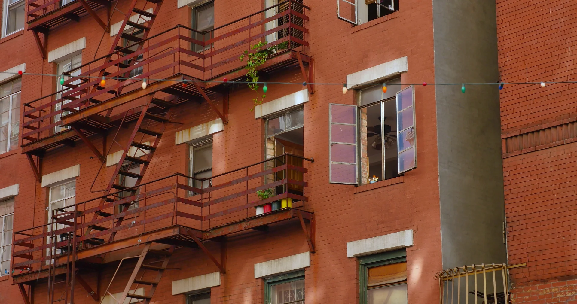 Apartamentos acima de um restaurante na Little Italy de Manhattan