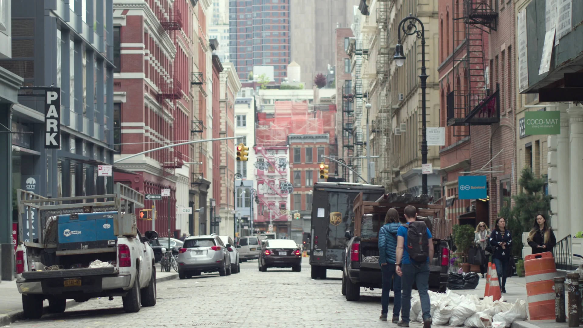 Fachadas de edifícios históricos ao longo de uma rua do SoHo, em Manhattan