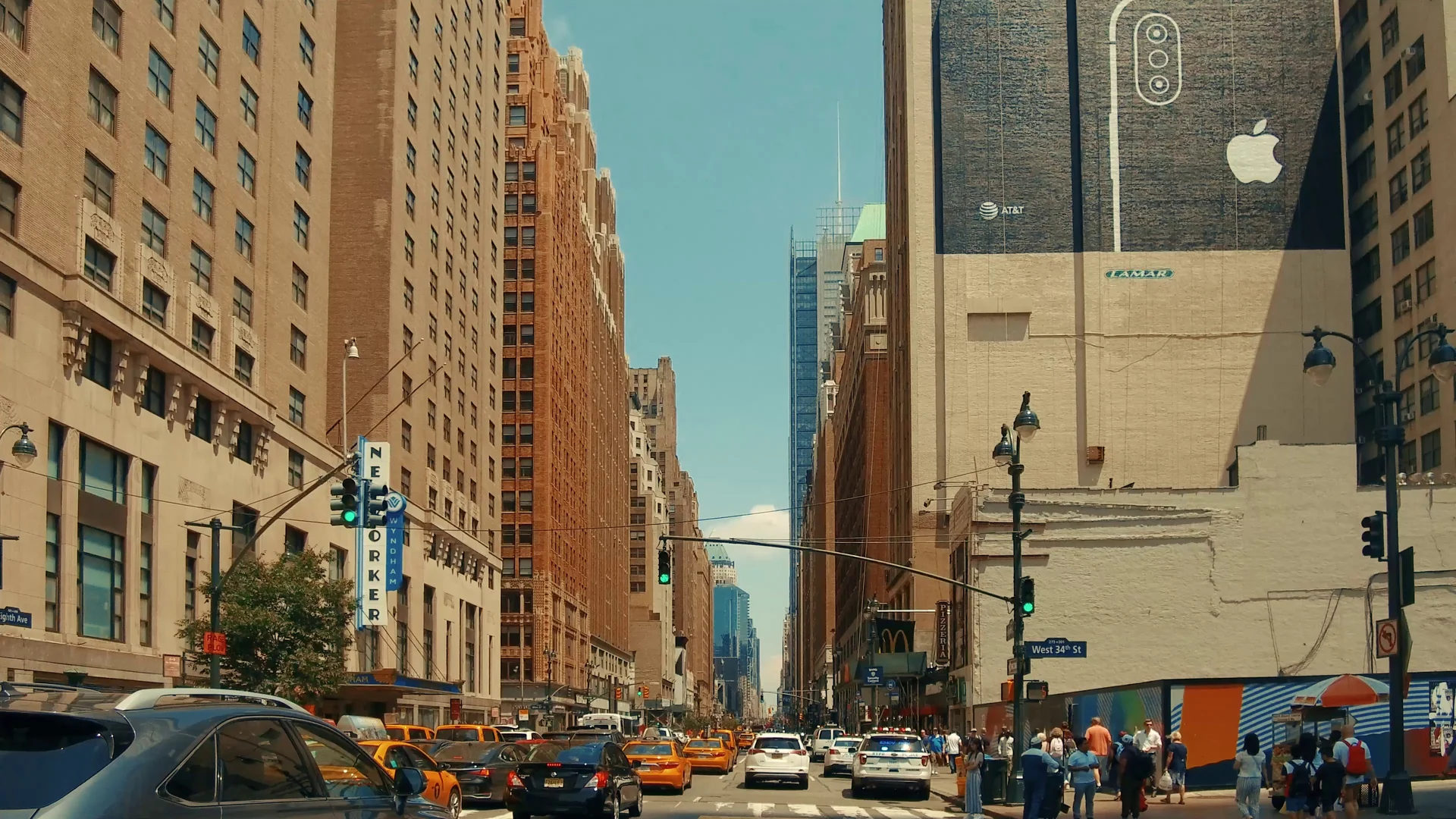 Rua de Midtown Manhattan perto do Empire State Building