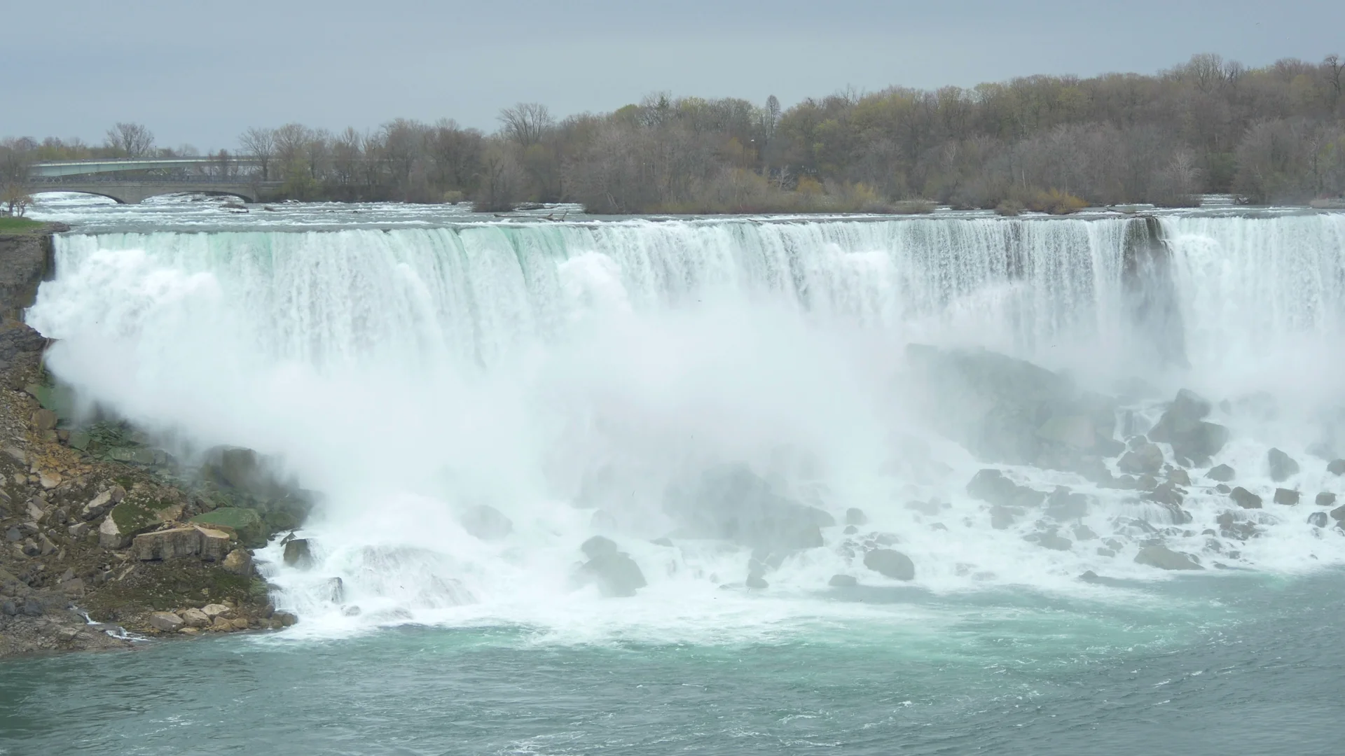 American Falls with rocks at its base seen from Canada